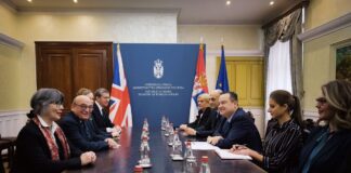 Министар-Дачић-са-специјалним-изаслаником-британског-премијера-за-Западни-Балкан