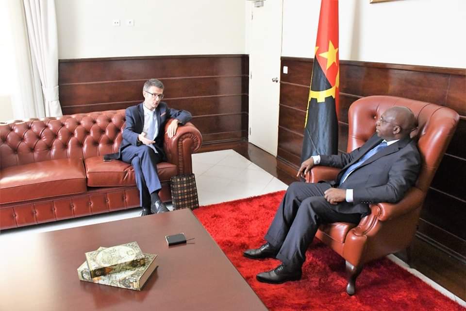 Луанда:-Амбасадор-Перишић-са-министром-иностраних-послова-Анголе