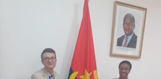Луанда:-Амбасадор-Перишић-са-министарком-спорта-и-омладине-Анголе