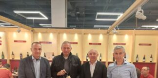 Берн:-Амбасадор-Брадић-на-Сајму-пољопривреде-и-вина