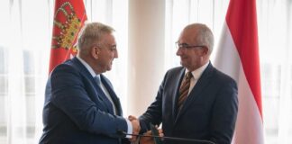 Будимпешта:-Амбасадор-Тодоров-одликован-Орденом-Мађарске-државе