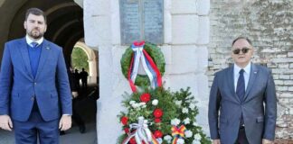 Букурешт:-Полагање-венаца-на-спомен-обележја-у-Араду-и-Темишвару