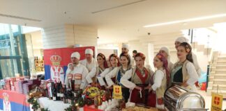 Букурешт:-Амбасада-Републике-Србије-на-Божићном-хуманитарном-базару-у-организацији-Асоцијације-iwa