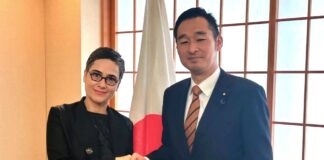 Токио:-Амбасадорка-Ковач-са-парламентарним-замеником-министра-спољних-послова-Јапана