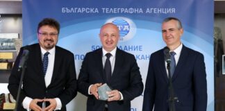 Софија:-Амбасадор-Јовић-у-име-Новака-Ђоковића-примио-награду-„Спортиста-Балкана“
