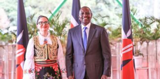 Најроби:-Амбасадорка-Чубрило-Мартић-предала-акредитивна-писма-председнику-Кеније