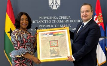 Министар-Дачић-и-министарка-Бочвеј-са-полазницима-Дипломатске-академије-и-студентима-из-Гане