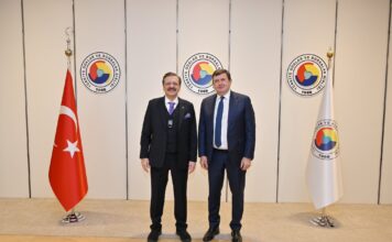 Анкара:-Амбасадор-Јовановић-са-председником-Уније-комора-и-робних-берзи-Турске
