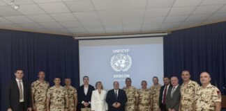 Козарев-на-Кипру-са-припадницима-Војске-Србије-у-мисији-УНФИЦИП