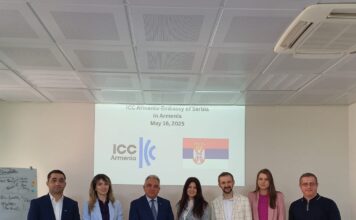 Јереван:-Амбасадорка-Панајотовић-Цветковић-са-представницима-Међународне-привредне-коморе-–-Јерменија