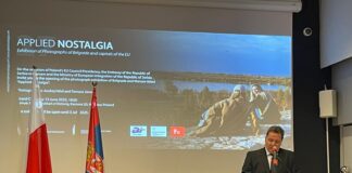 Варшава:-Отворена-изложба-фотографија-„Примењена-носталгија“