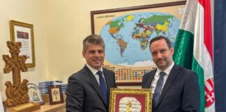 Арно-Гујон-разговарао-о-КиМ-са-Тристаном-Азбејем-мађарским-званичником-задуженим-за-помоћ-прогоњеним-хришћанима