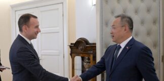 Јовић-са-амбасадором-НР-Кине-у-Србији-Ли-Мингом