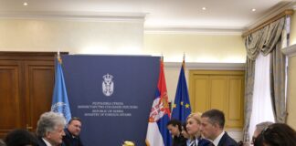 Ђурић-са-помоћником-генералног-секретара-УН-за-Европу,-Централну-Азију-и-Америку-Мирославом-Јенчом