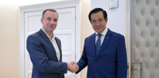 Јовић-са-амбасадором-Краљевине-Камбоџе-у-Србији