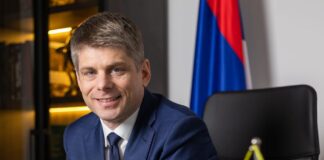 Арно-Гујон-занимљивим-видеом-честитао-Мађарима-Дан-Мађарске:-Србија-и-Мађарска-–-најневероватније-пријатељство?