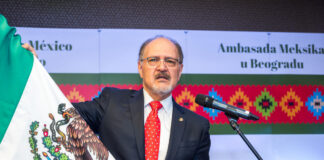 with-the-“grito-de-dolores,”-the-215th-anniversary-of-mexico’s-independence-celebrated