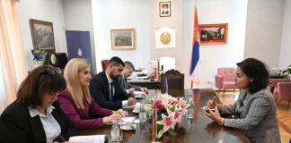 Јовановић-са-шефицом-kанцеларије-Уједињених-нација-у-Београду