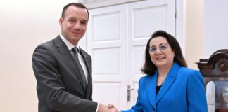 Јовић-са-привременом-отправницом-послова-Амбасаде-Ирака