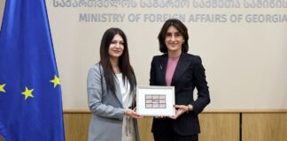 Тбилиси:-Амбасадорка-Панајотовић-Цветковић-са-шефицом-дипломатије-Грузије