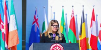 Пекинг:-Амбасадорка-Стефановић-на-Међународном-културном-фестивалу-Пекиншког-универзитета