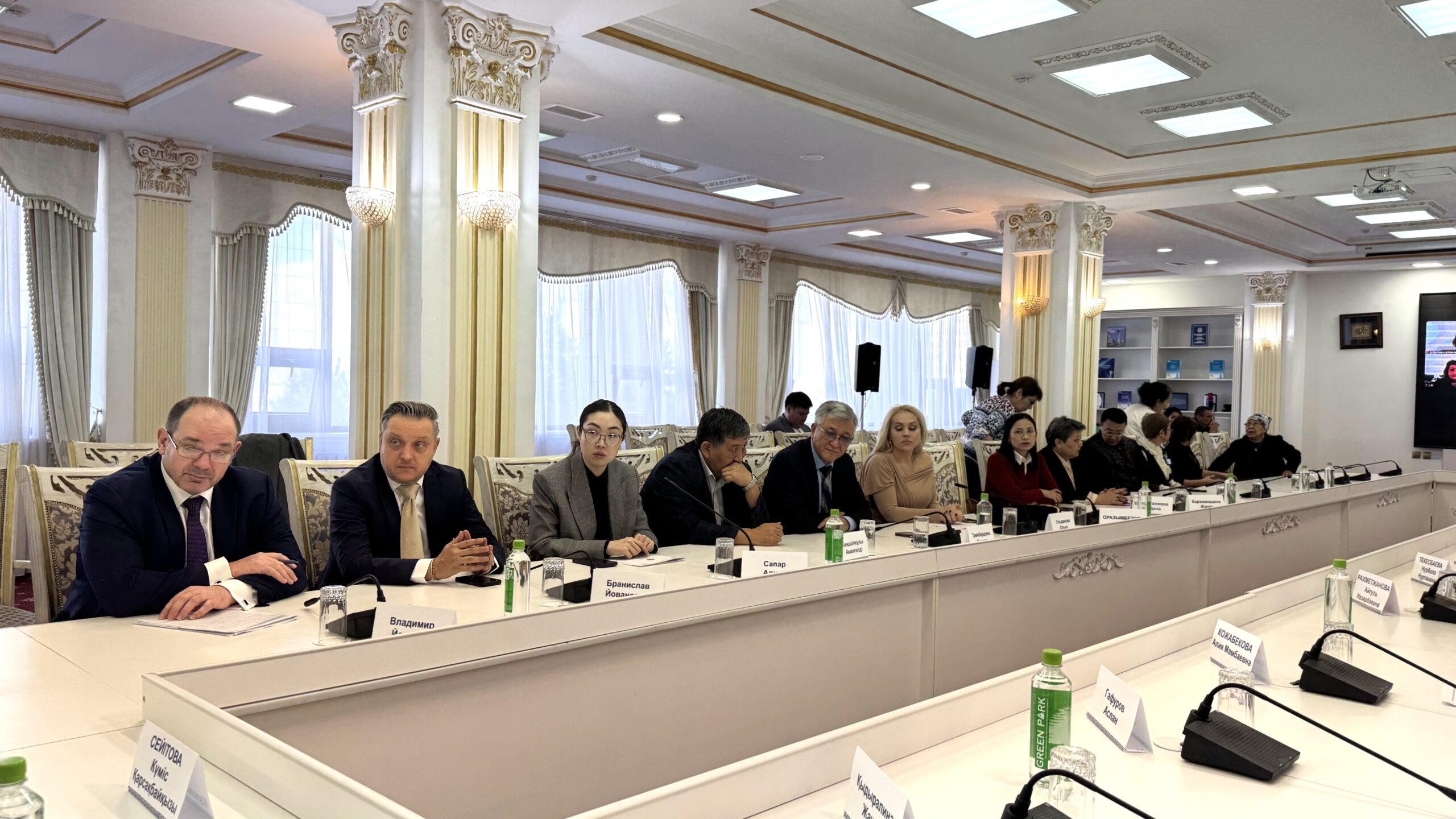Астана:-Амбасадор-Јовичић-на-свечаном-скупу-у-Националној-академској-библиотеци Астана:-Амбасадор-Јовичић-на-свечаном-скупу-у-Националној-академској-библиотеци
